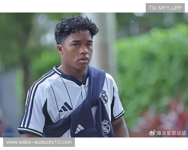 里昂主帅丰塞卡谈恩德里克融入,赞誉巴西天才天赋 里昂主帅丰塞卡谈恩德里克融入,赞誉巴西天才天赋