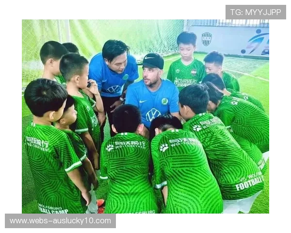 意甲俱乐部开放日举办，青少年攻防技巧训练营名额抢手